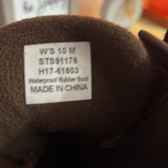 Sperry Brown and Tan Duck Boots - Picture 5 of 5